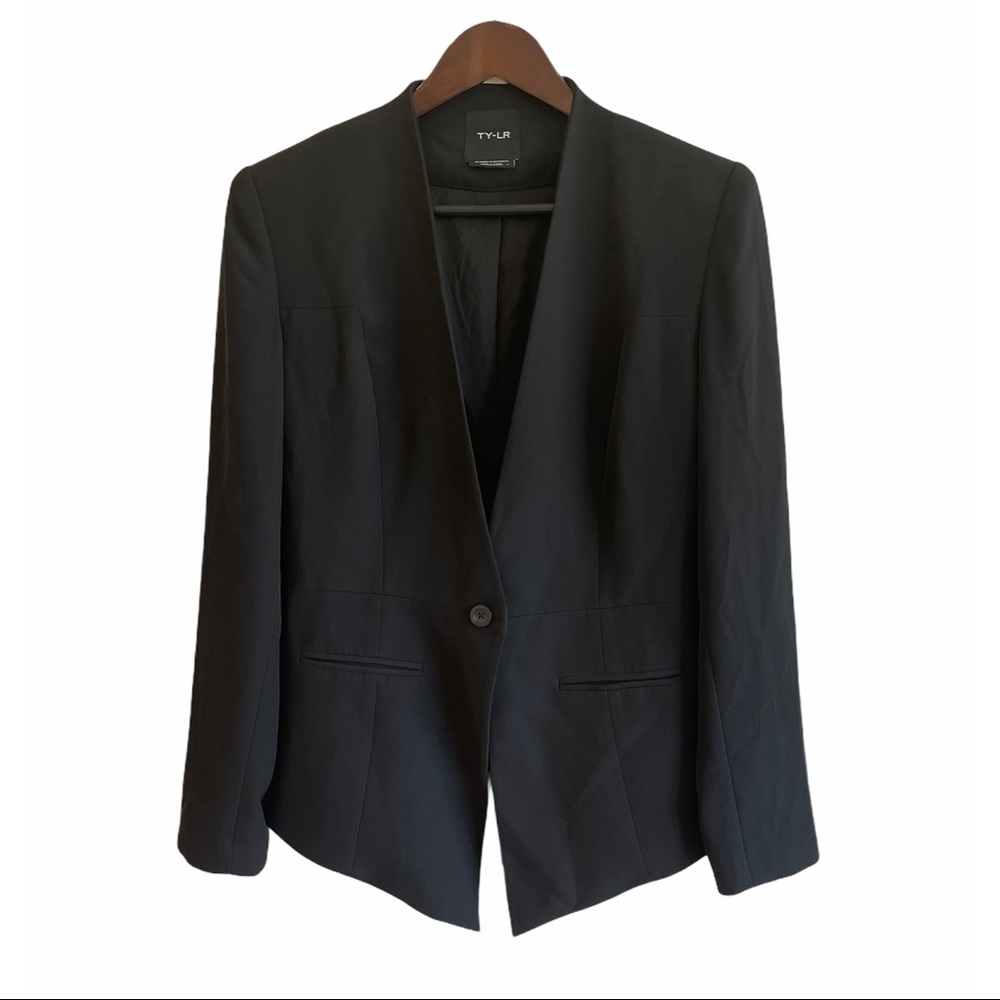 NWOT Revolve TY-LR One Button Blazer